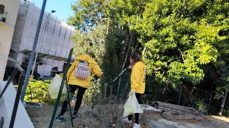 Italy: Macerata, Diaz Gardens cleaned up by Scientology Volunteer Ministers